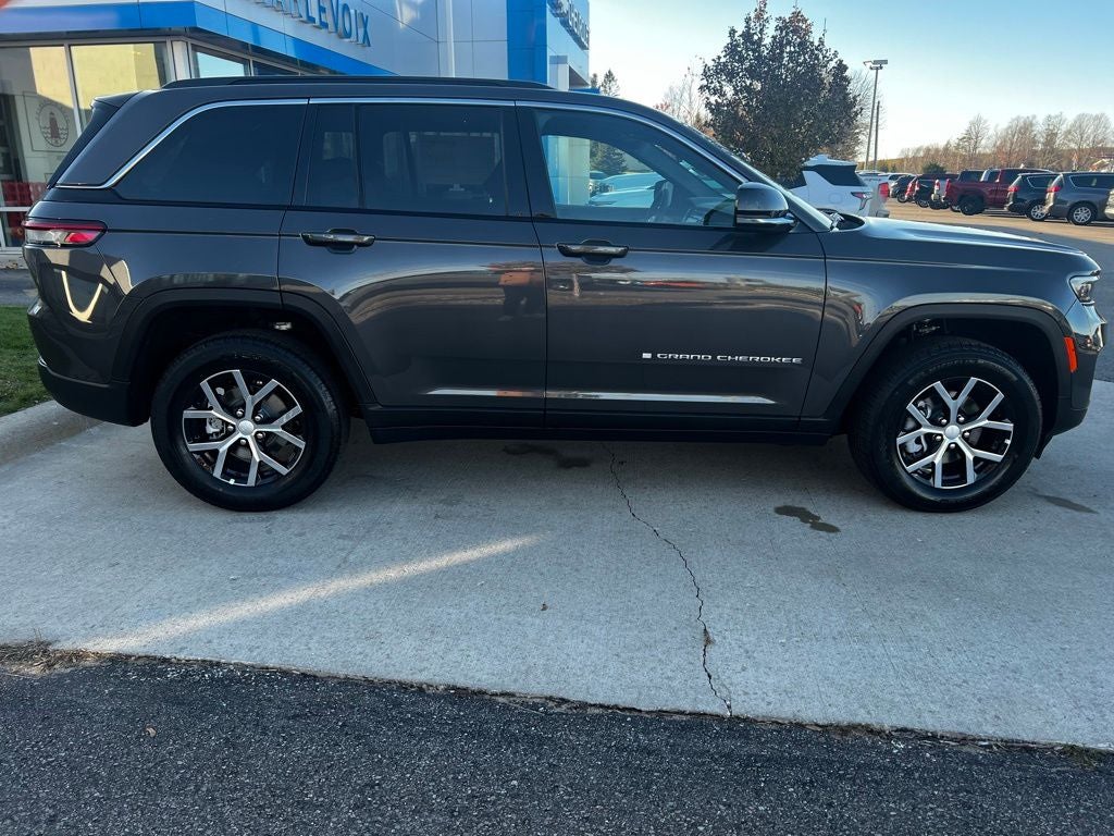 2025 Jeep Grand Cherokee GRAND CHEROKEE LIMITED 4X4