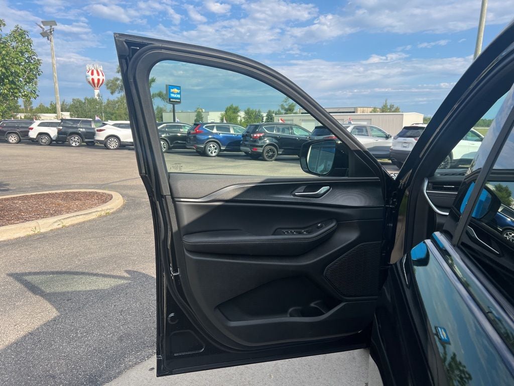 2025 Jeep Grand Cherokee GRAND CHEROKEE L ALTITUDE 4X4