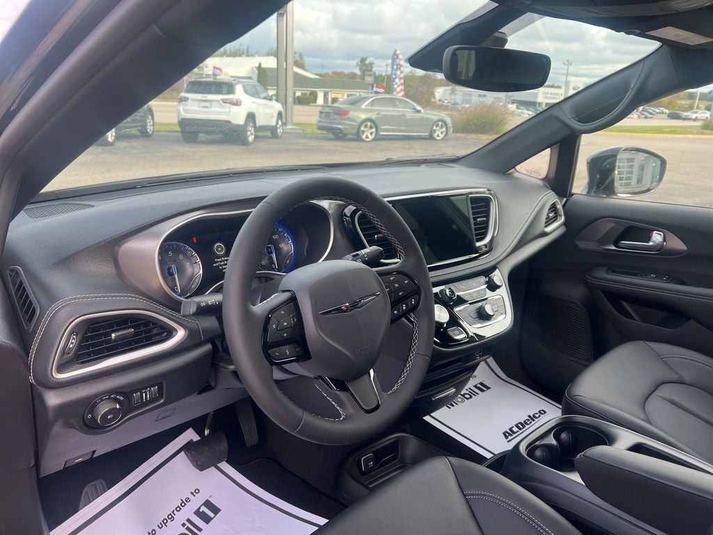 2026 Chrysler Pacifica PACIFICA SELECT AWD