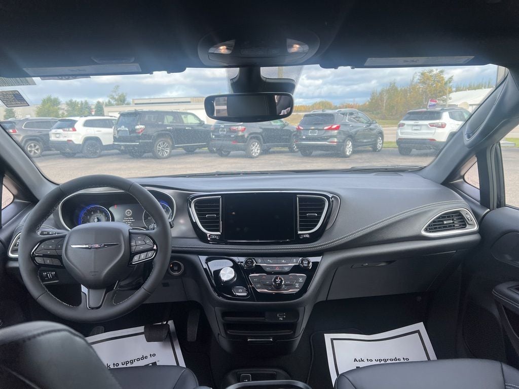 2026 Chrysler Pacifica PACIFICA SELECT AWD