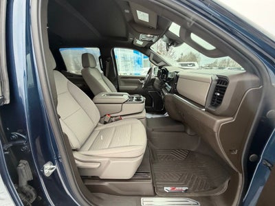 2022 Chevrolet Silverado 1500 4WD Crew Cab Short Bed RST