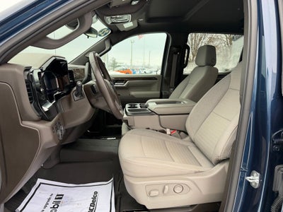 2022 Chevrolet Silverado 1500 4WD Crew Cab Short Bed RST