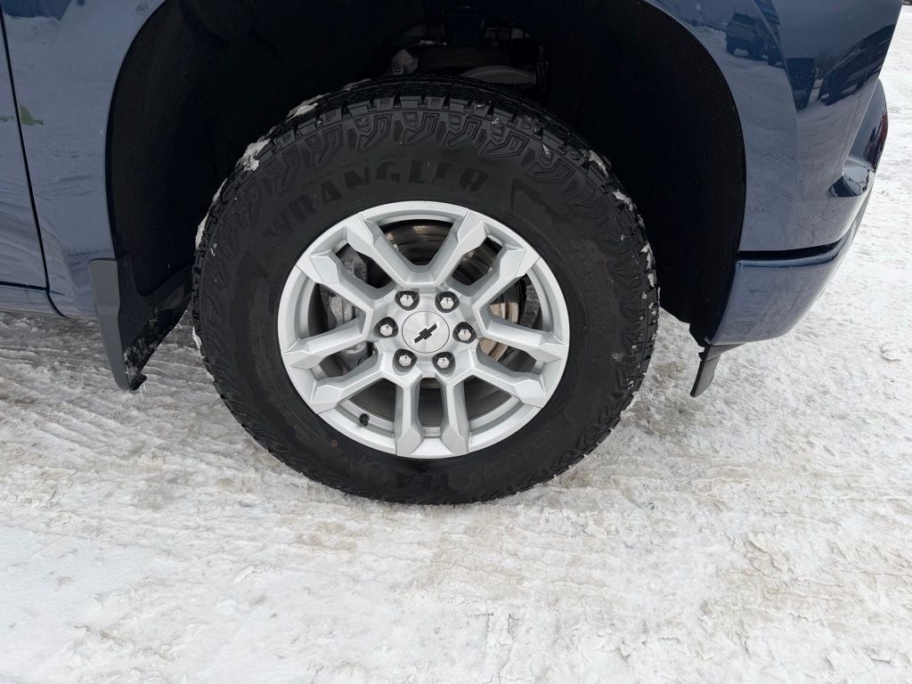 2022 Chevrolet Silverado 1500 4WD Crew Cab Short Bed RST